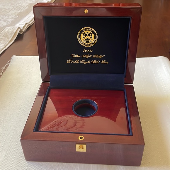 2009 Ultra High Relief double Eagle Gold Coin Display storage Case Box wood - Picture 11 of 12